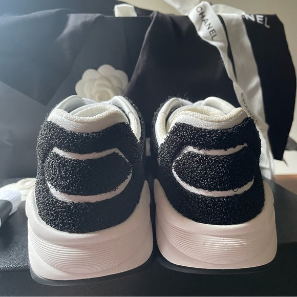 Chanel limited edition Sneakers -Embroidered Fabric & lambskin🤍New in Box 🖤 - Picture 12 of 14
